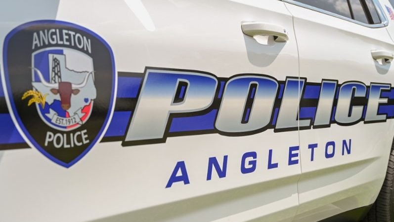 Angleton Man Crashes Into Four Vehicles While Fleeing Traffic Stop