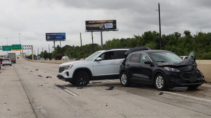 Three-Car Fatal Crash on Northwest Freeway: Suspects Flee Scene