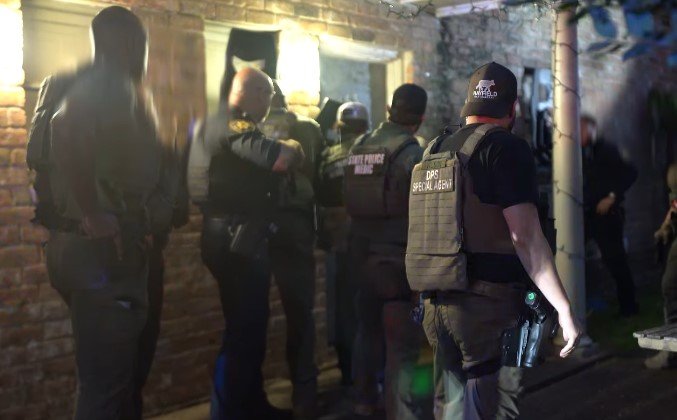 Harris County Deputies Bust Major Drug Operation, Seize Weapons and Kilos of Meth and Cocaine Harris County Deputies Bust Major Drug Operation, Seize Weapons and Kilos of Meth and Cocaine