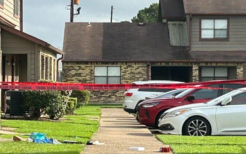 Suspect Dead After Barricading Self with Children in Beaumont Apartment