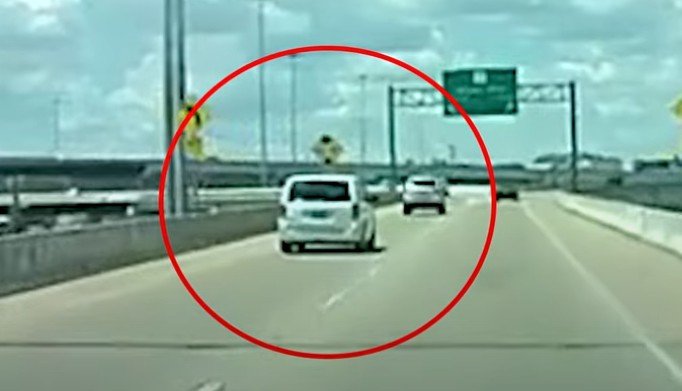 Austin Police Seek White Minivan Driver Linked to Triple Homicide Collision