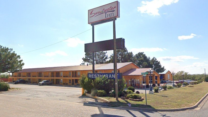 Sweetwater Police Resolve Barricade Situation at Local Motel