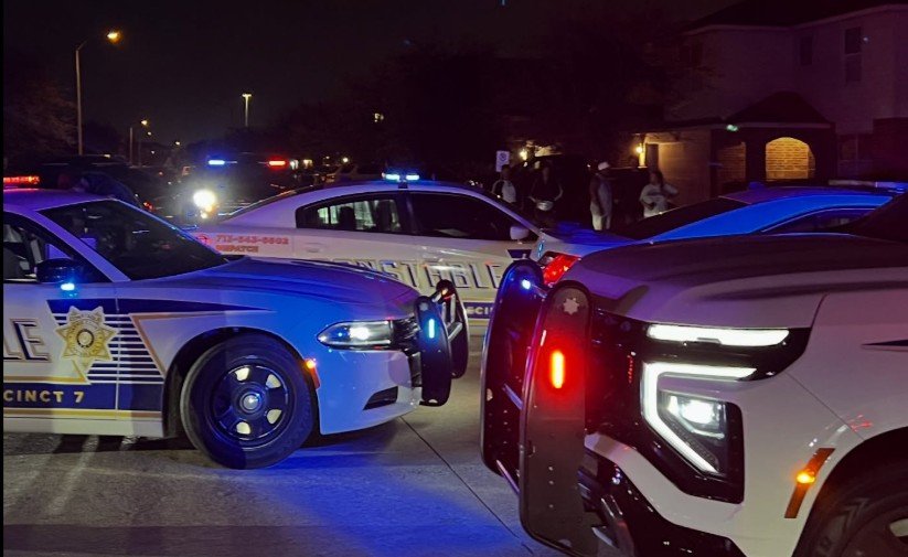 Three Juveniles Arrested After Foot Pursuit in Brunswick Place Neighborhood