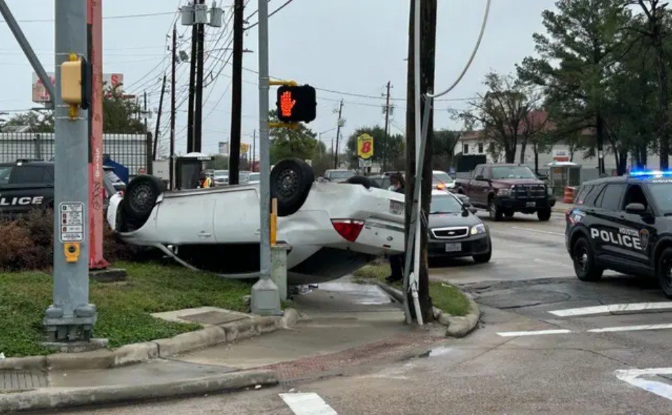 Armed Felon Shot and Arrested After Firing at Houston Officers During Pursuit