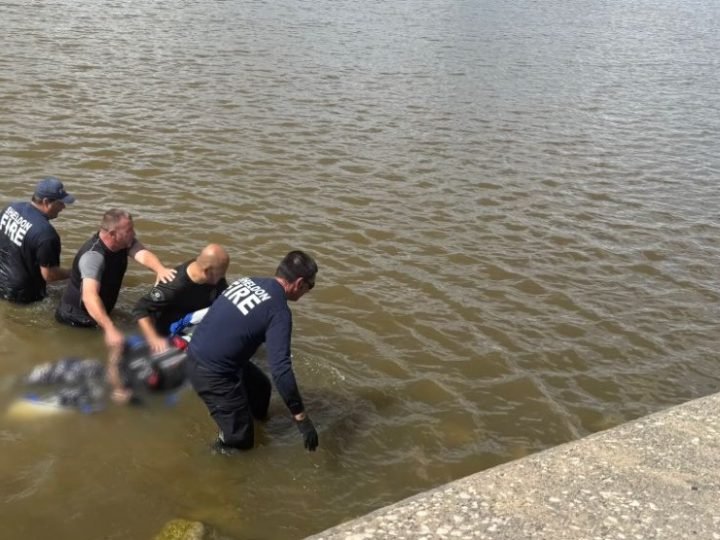 Deputies Rescue Woman in Mental Health Crisis from Pond in Northeast Harris County