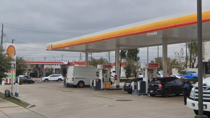 Man Fatally Shot at Sharpstown Gas Station; Houston Police Investigating