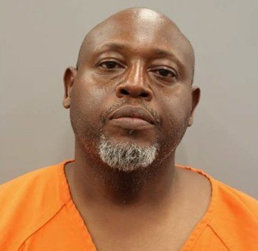 Convicted Felon Arrested After Man Shot in North Harris County Parking Lot, Constable Says
